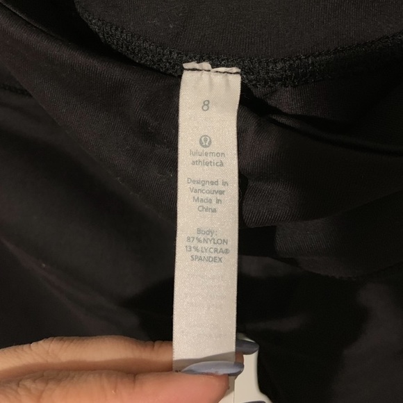 Lululemon Black Cropped Leggings - Picture 2 of 2